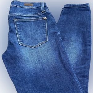 Lila ryan fremont skinny jeans size 26p.